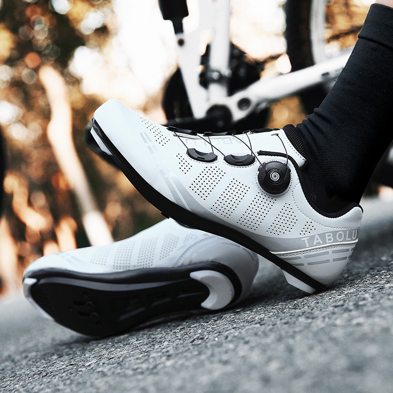 【CEYMME】Giày thể thao thời trang chống trượt thoáng khí size 36-47 Giày đạp Xe Nam Chất Lượng Cao Nghiệp Chống Trượt Cho  Thiết Kế Thoáng Giày Xe đạp Thể Thao Giày đi biển
