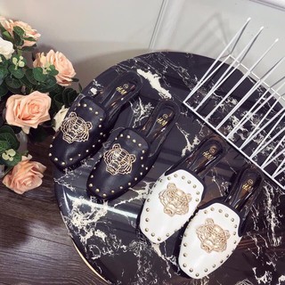 Giày sục mũi hổ đầu đinh