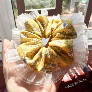 Scrunchies hoa ren vàng