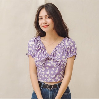 Áo croptop nơ trước
