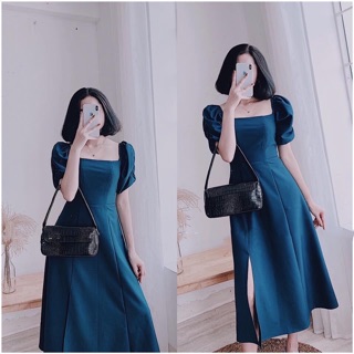 Đầm thiết kế cổ vuông