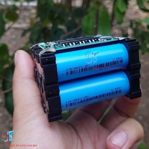 Pin Sạc ICR 18650 2600mah 3.7V Dòng Xả 10A