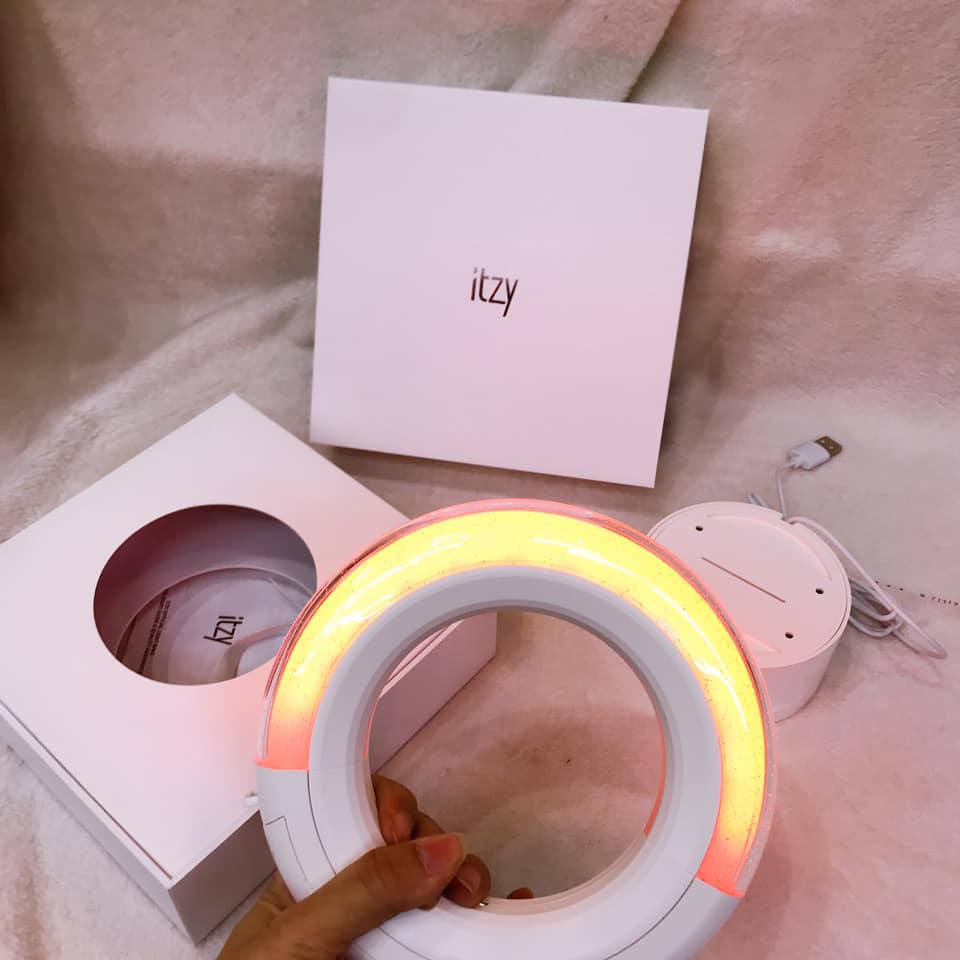 Đèn cổ vũ OFFICIAL LIGHT RING ITZY-01