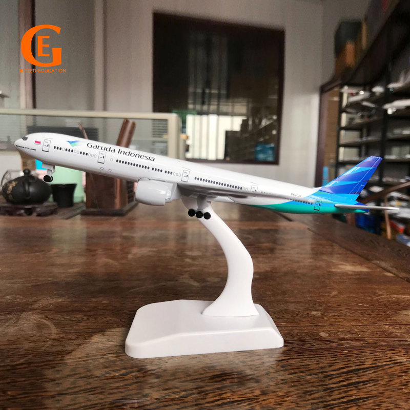 Garuda Indonesia Boeing 777 Máy Bay Kim Loại Đúc B777 Máy Bay Mẫu 20CM