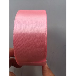 1 cuộn ruy băng lụa 2 mac loại 4cm dài 22.5M