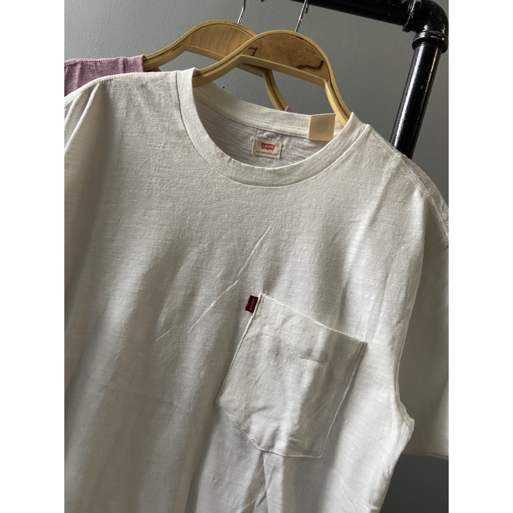 ÁO THUN LEVIS TÚI