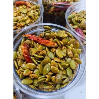 520gr nhân bí xanh rang tỏi ớt lon pet - giòn, béo, thơm ngon hạt sây