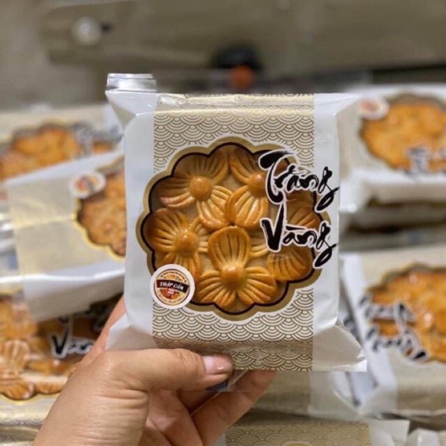 Khay túi trăng vàng cho bánh 125g - 200g