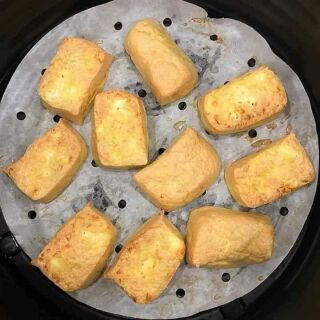 GIẤY NẾN ĐỤC LỖ DÙNG CHO NỒI CHIÊN KHÔNG DẦU - HÀNG CHUẨN CỦA CÔNG TY RAPIDO VỀ ĐƯỢC ÍT, SZ TO 23CM, DAI BAO CHUẨN XỊN .