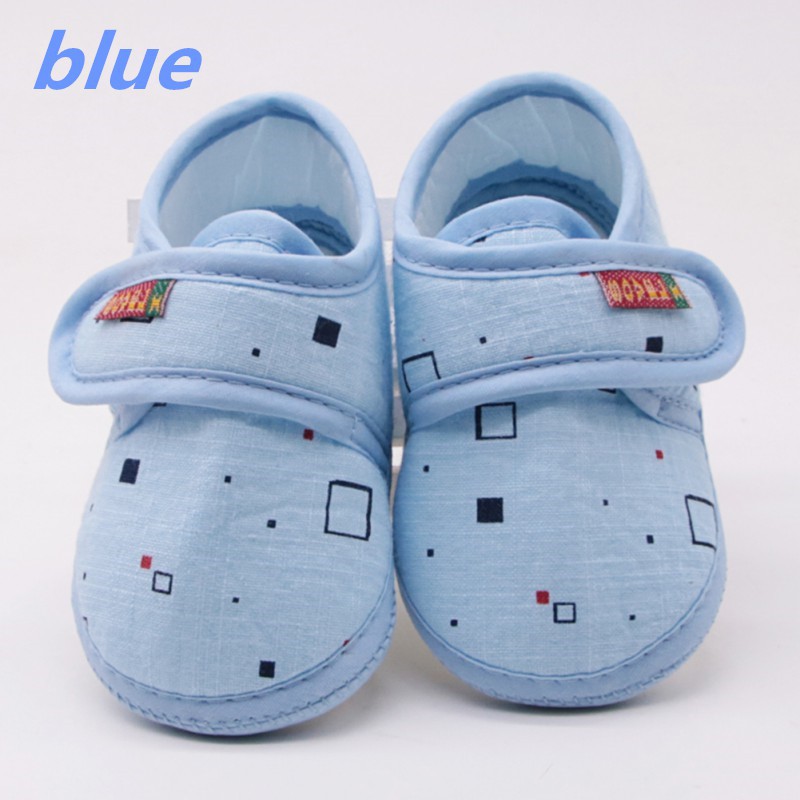 Giày cotton màu trơn xinh xắn cho bé 0- 18 tháng tuổi