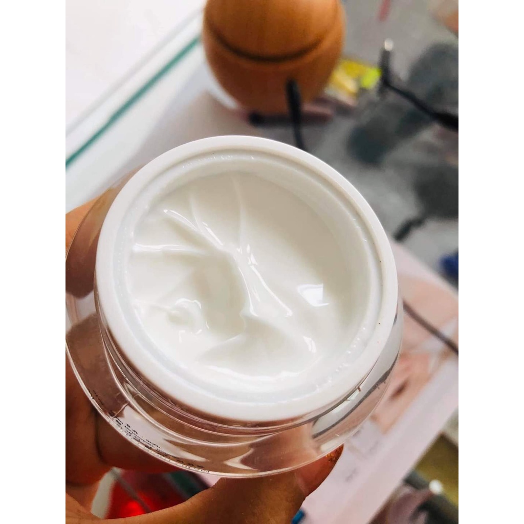 Kem Trắng Da Mặt Ban Đêm ILAKIA Kem Dưỡng Ẩm Chống Lão Hoá - Hàn Quốc | BigBuy360 - bigbuy360.vn