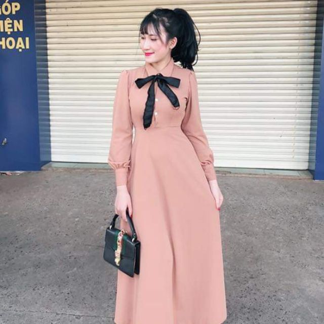 Váy công chúa thêu cao cấp