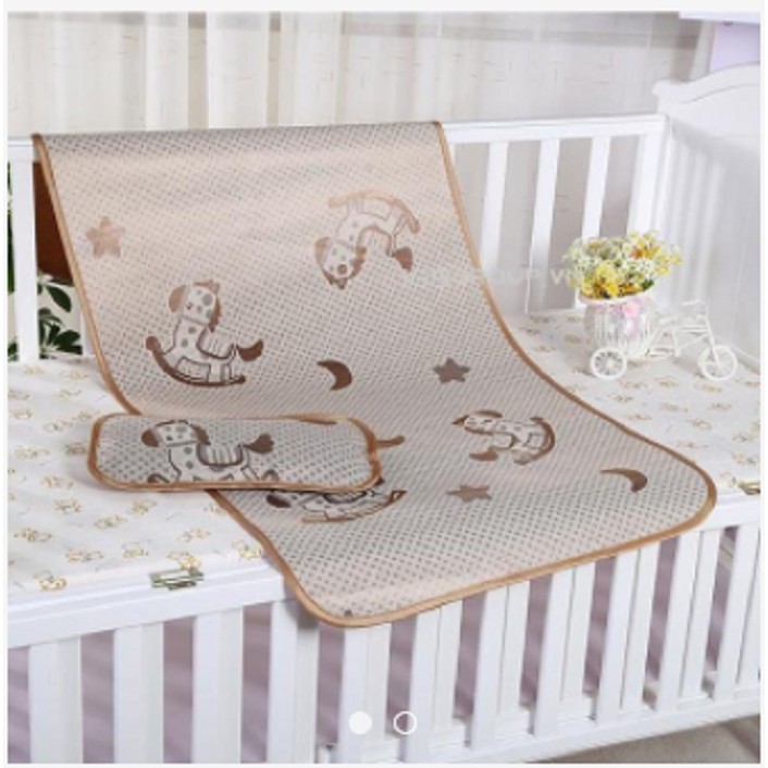 Chiếu lụa điều hòa cho bé kèm gối