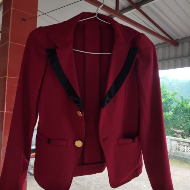 Áo vest nữ cần pass lại cho ai 38-40kg.