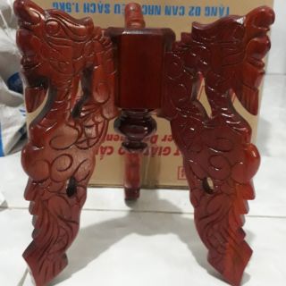 Chò chạm rồng bằng gỗ ba chân đặt đĩa trái cây thờ cúng