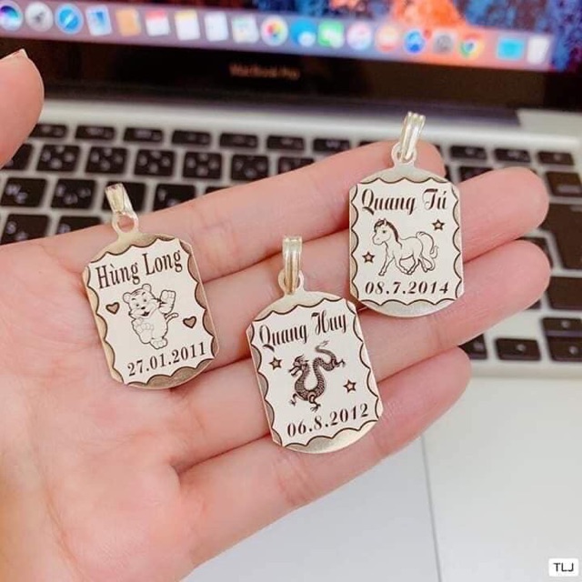Mặt bạc ta khắc tên theo yêu cầu xưởng bạc Anh Vững