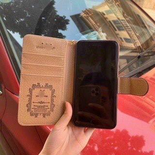 Bao da điện thoại 2 mặt l.v, gc kèm 1 dây đeo tay có ngăn đựng thẻ dành cho 6/7/8/6p/7p/8p/x/xs/xr/xsmax/11/11promax