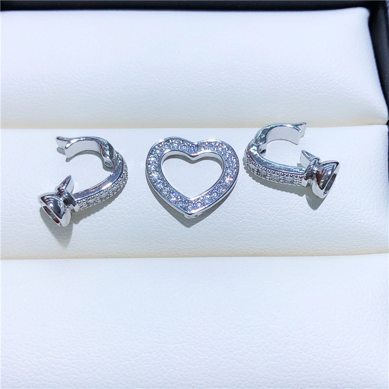 1 Vòng cổ / Vòng Tay Chuỗi Hạt Ngọc Trai Mặt Hình Trái Tim Mạ Vàng Đồng Đính Đá Zircon Một Hàng Khóa Cài