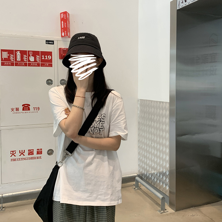 Bộ Áo Thun Dáng Rộng In Chữ + Quần Dài Lưng Cao Kiểu Retro Thời Trang 42790 | BigBuy360 - bigbuy360.vn
