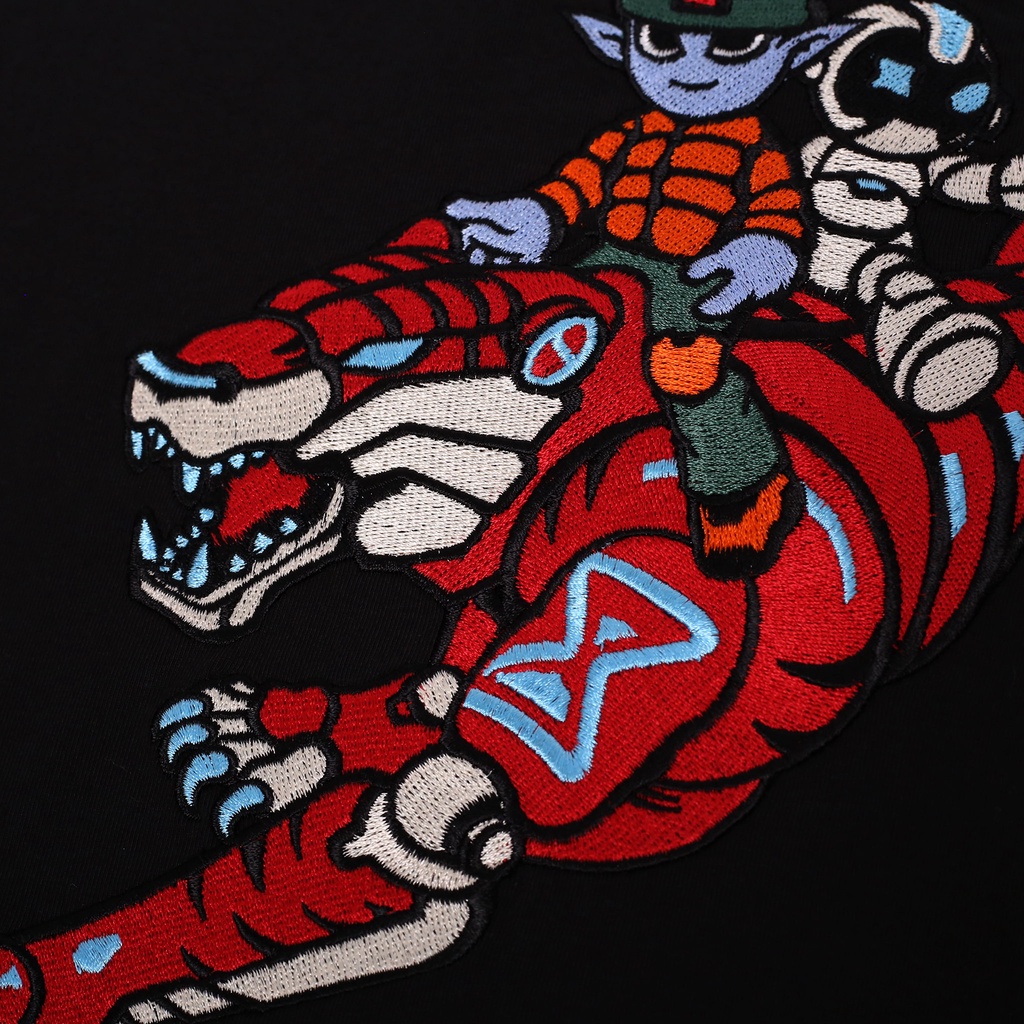 Áo thun NEEDS OF WISDOM Embroidered Tiger Tee | BigBuy360 - bigbuy360.vn