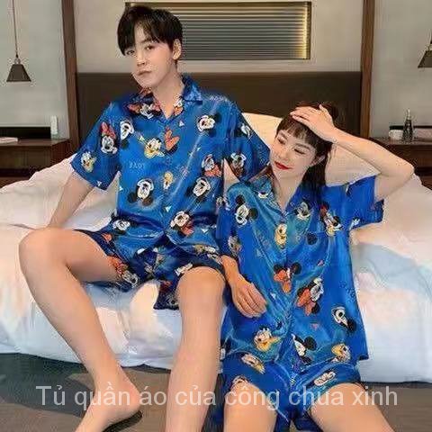 Bộ Đồ Ngủ Lụa In Hình Gấu Pooh Dễ Thương Cho Cặp Đôi 5 Tuổi