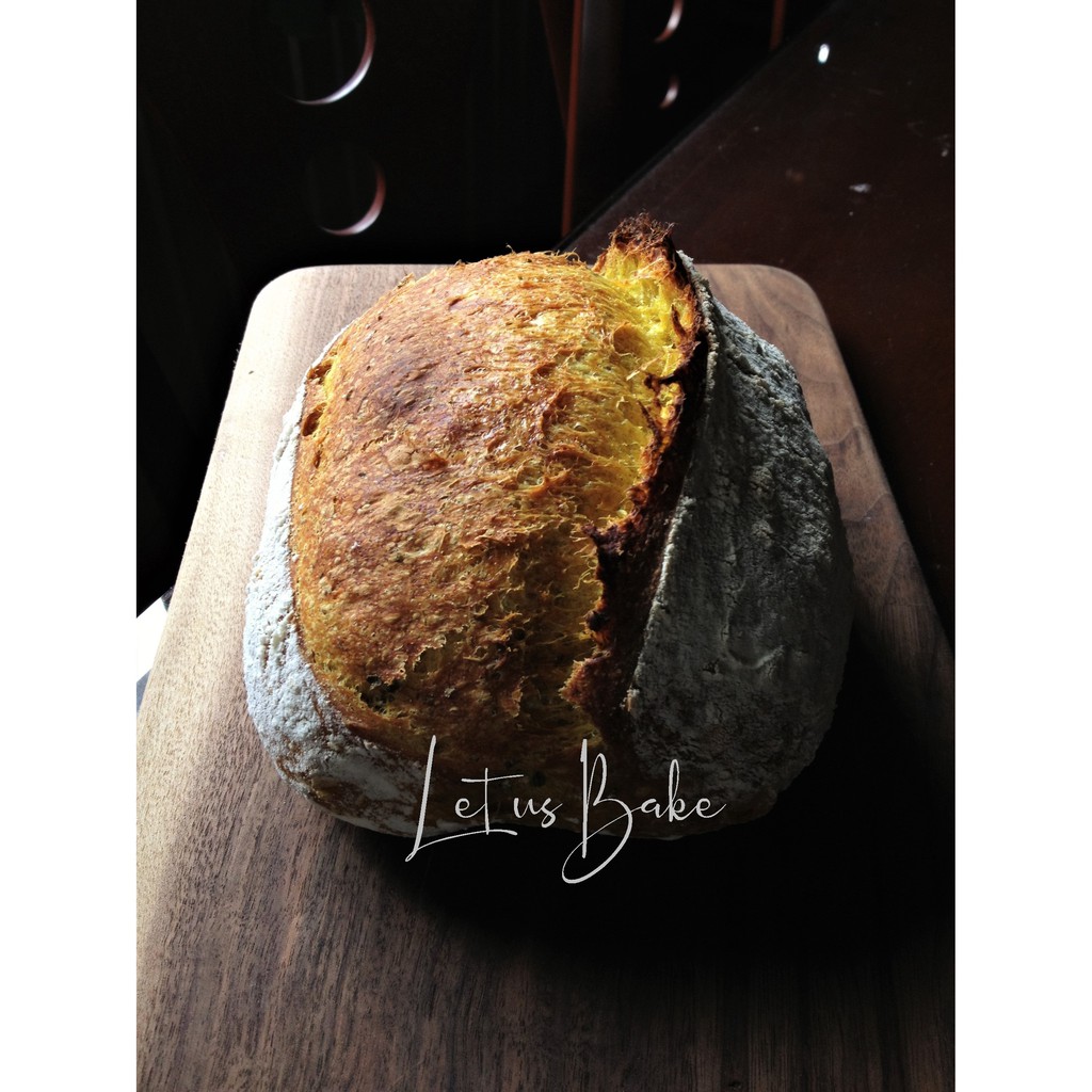 Turmeric Sourdough Bread 350g Bánh Mì Nghệ Men Tự Nhiên