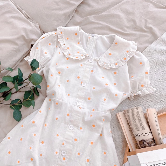 Đầm Xoè Hoa Cúc Nổi Cổ Bèo | BigBuy360 - bigbuy360.vn