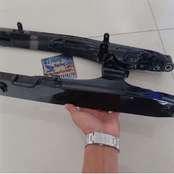 Càng gắp, gấp bánh sau xe WINNER 150 v1 zin chính hãng