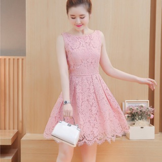 Váy ren xoè nhẹ nhàng