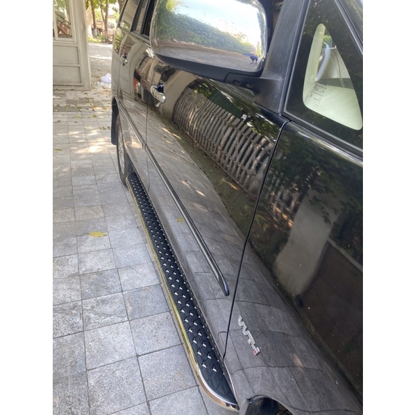 Bậc lên xuống xe ô tô Toyota Veloz