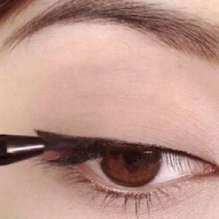 Bút chấm sao 2in1 đầu kẻ mắt nước
