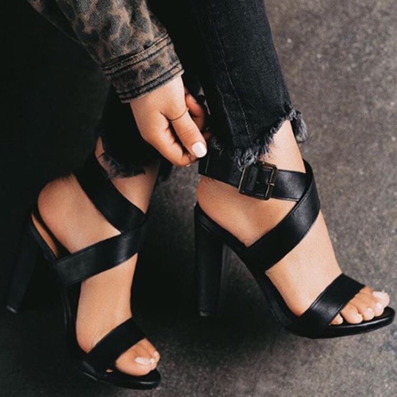 Giày sandal cao gót nữ kiểu dáng quai chéo bản to gót thô dễ đi - SD34 - Oula store