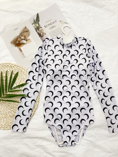 Áo tắm dài tay mặt trăng | BigBuy360 - bigbuy360.vn