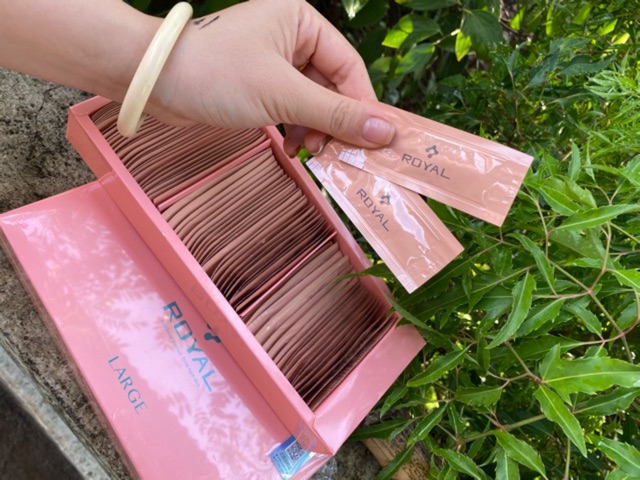 SERUM NHAU THAI CỪU ROYAL DƯỠNG TRẮNG CẤP ẨM CHỐNG LÃO HÓA | BigBuy360 - bigbuy360.vn