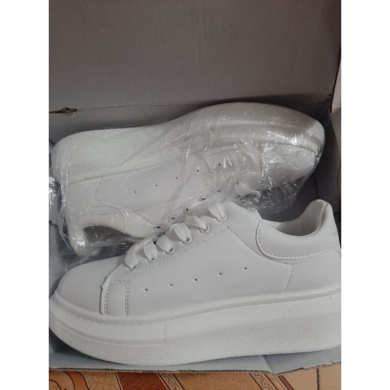 Giày thể thao nữ MC hàng xuất dư siêu nhẹ có 3 màu | BigBuy360 - bigbuy360.vn