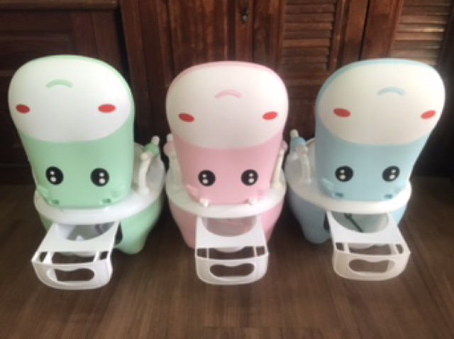 Bô vệ sinh cho bé 3D chính hãng