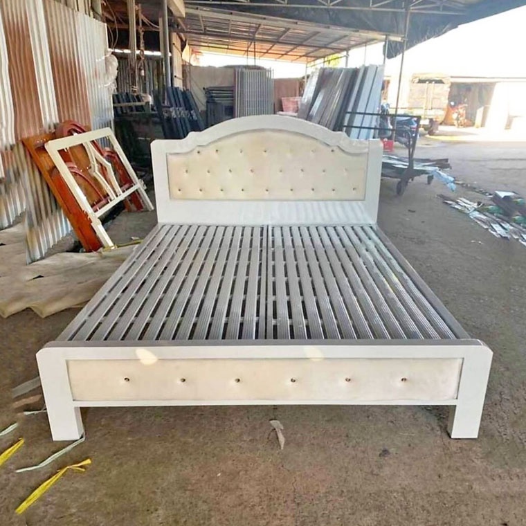 Giường ngủ sắt hiện đại 1m 1m2 1m4 1m6 1m8 2m bọc nệm cao cấp kiểu gỗ - Giường ngủ sắt