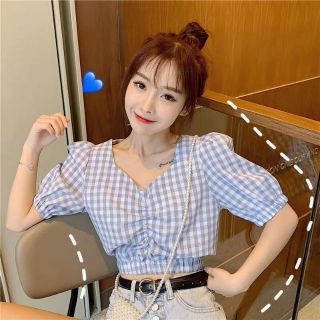 Áo croptop caro cổ v xinh