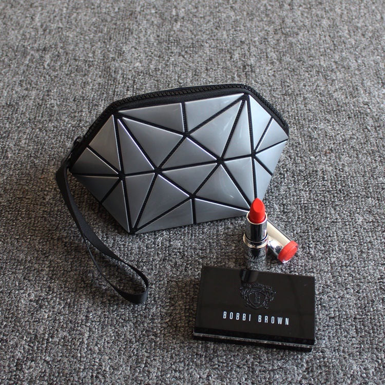 Túi đựng mỹ phẩm mini họa tiết hình thoi xinh xắn