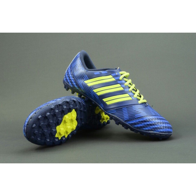 Giày đá bóng nemeziz 2018