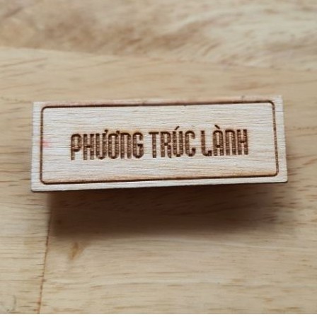 Bảng tên nhân viên gỗ