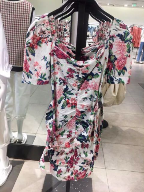 Đầm zara hoa tay phồng