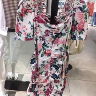 Đầm zara hoa tay phồng