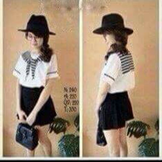 Áo thủy thủ và chân váy