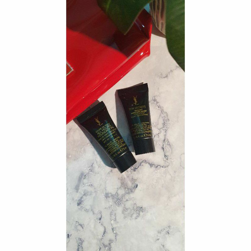Set YSL gồm túi mỹ phẩm kem lót và kem nền | BigBuy360 - bigbuy360.vn