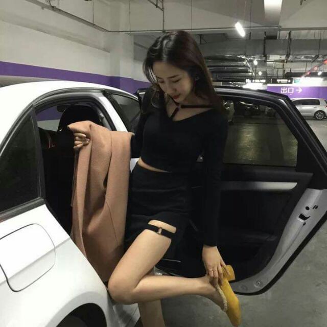 Chân Váy Kaki đen Chữ A Dáng ngắn Váy Thiết Kế Xẻ Quyến Rũ | BigBuy360 - bigbuy360.vn