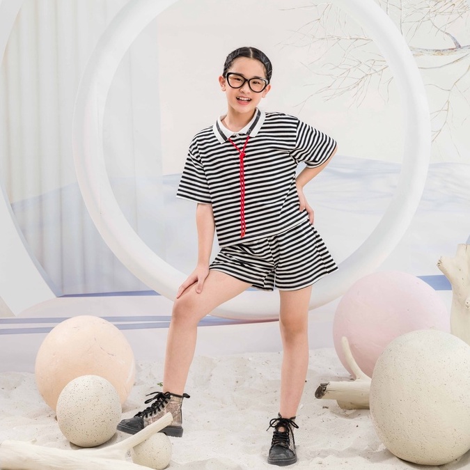 Bộ đồ thiết kế JOOKYLI bé gái cotton họa tiết kẻ 94G0983