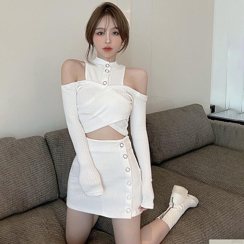 Set áo croptop trễ vai và chân váy cạp cao cá tính thời trang phong cách Hàn Quốc