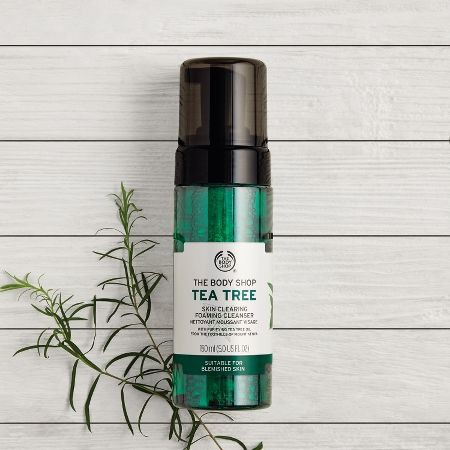 Sữa rửa mặt The Body Shop Tea Tree SKin Clearing Foaming Cleanser 150ml | BigBuy360 - bigbuy360.vn