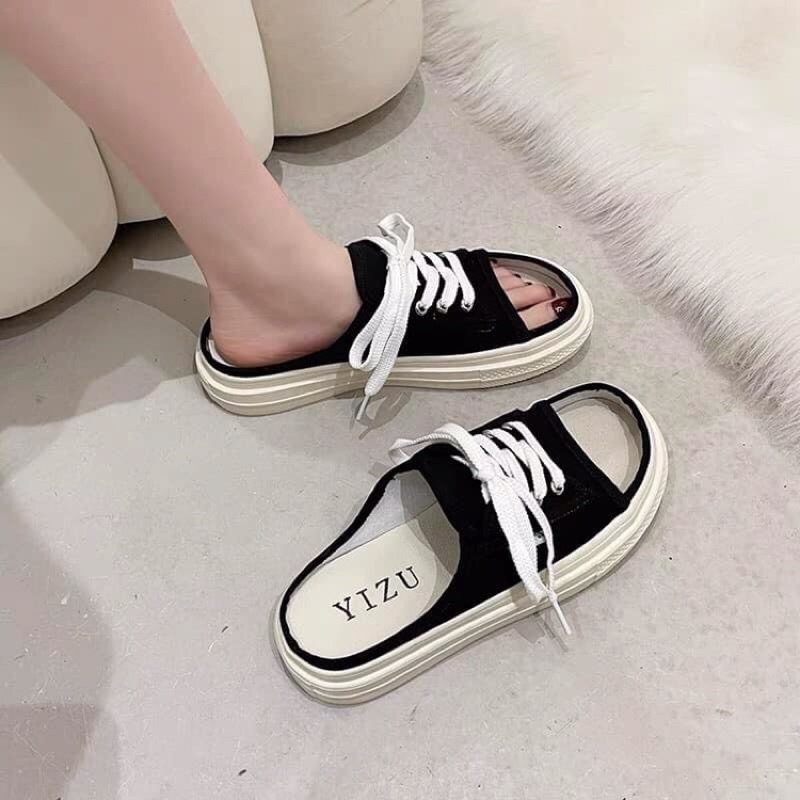 Giày sục thể thao hở mũi ziczac đen